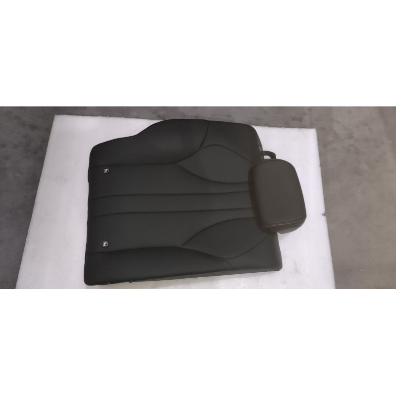 Dossier de siège arrière droit-BLACK A7 - BYD - 17970406-00