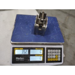 Support de fixation tronçon arrière de ligne d'échappement 1 - BYD - 17951706-00