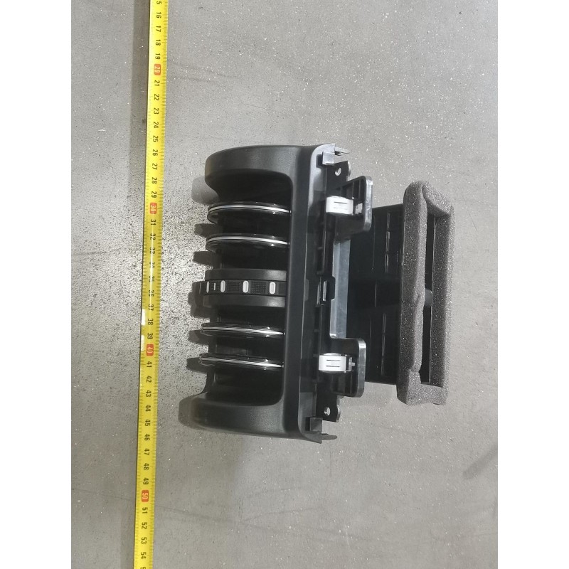 Aérateur de console centrale-Gris HDE - BYD - 17708758-00