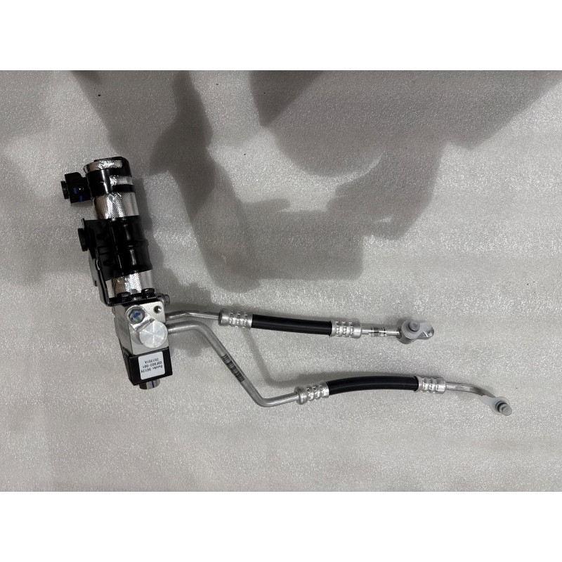Conduite de réfrigérant 2 - BYD - 17641528-00