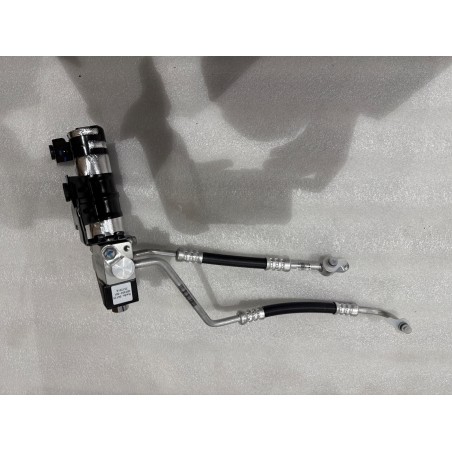 Conduite de réfrigérant 2 - BYD - 17641528-00