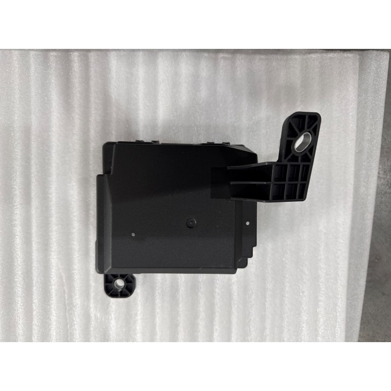 Support inférieur de boîte à fusibles du compartiment avant - BYD - 17639655-00