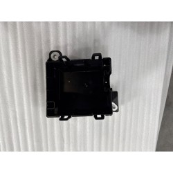 Support inférieur de boîte à fusibles du compartiment avant - BYD - 17639655-00