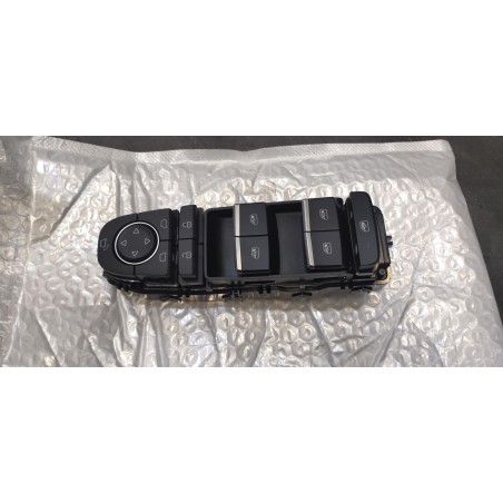 Commande lève-vitre avant gauche - BYD - 17478631-00