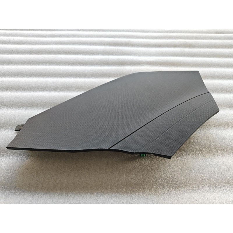 Blindage avant droit de console centrale - BYD - 17093746-00