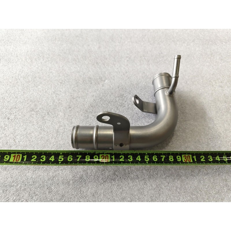 Conduite de sortie pompe liquide de refroidissement - BYD - 17035891-00