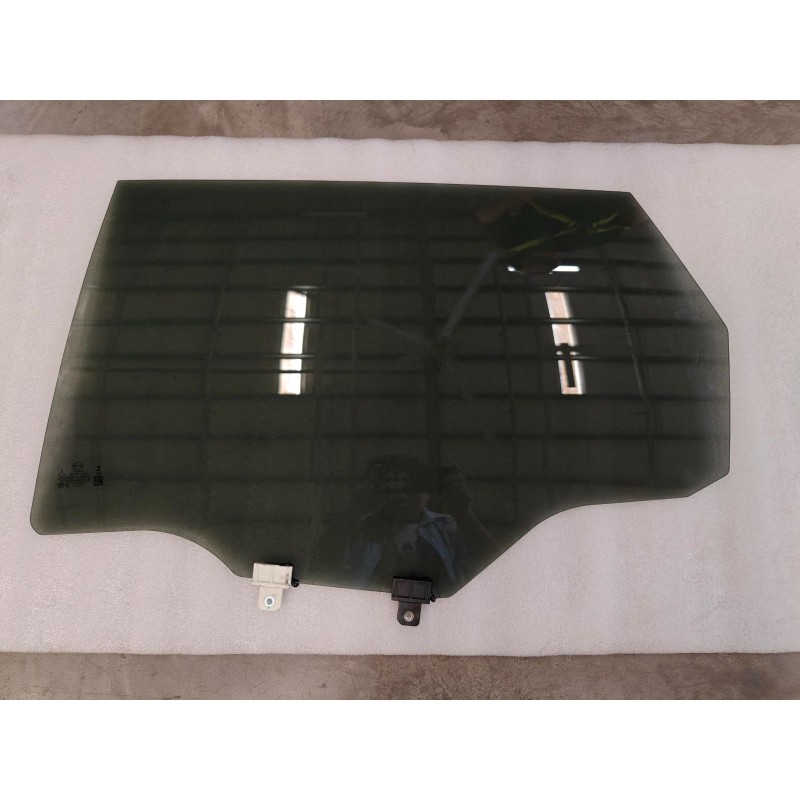 Vitre de porte arrière gauche - BYD - 16981385-00