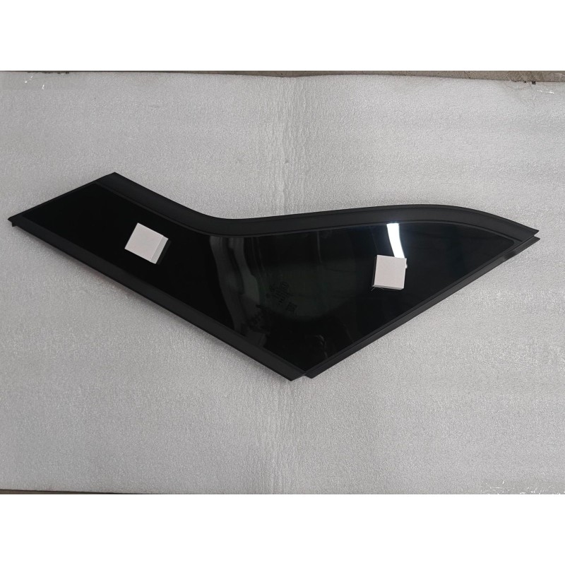 Vitre latérale arrière droite - BYD - 16932066-00