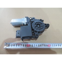 Moteur de porte arrière droite - BYD - 13066653-00