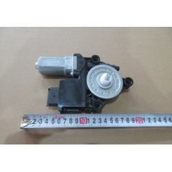 Moteur de porte arrière gauche - BYD - 13066651-00