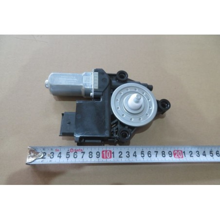 Moteur de porte arrière gauche - BYD - 13066651-00