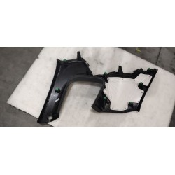 Garniture supérieure de montant C droit-Noir A7 - BYD - 16762315-00