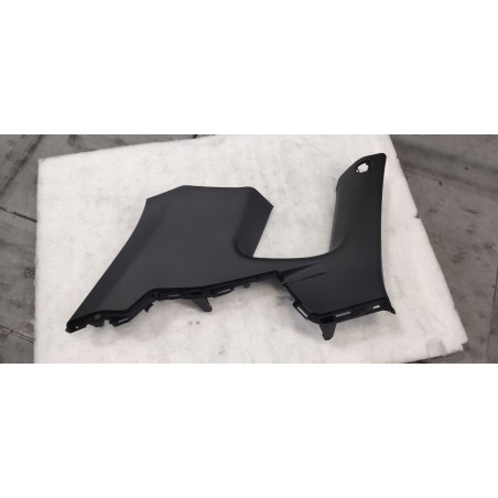 Garniture supérieure de montant C gauche-Noir A7 - BYD - 16762308-00