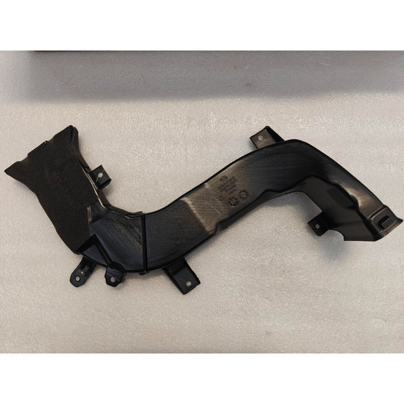 Conduit d'air de plancher droit 2 - BYD - 16738899-00