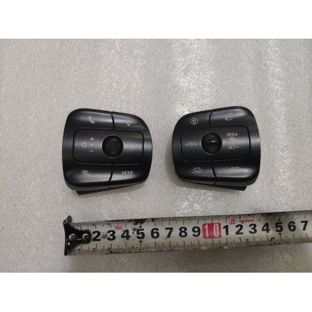 Commandes au volant - Noir BX - BYD - 16693102-00