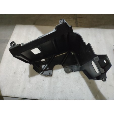Support inférieur droit de pare-chocs arrière - BYD - 16660952-00