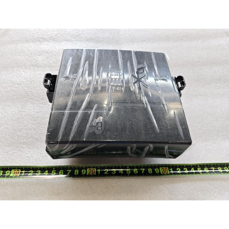 FRONT COMPARTMENT FUSE BOX BODY - Boîtier de fusibles de compartiment avant - BYD - 16583600-00