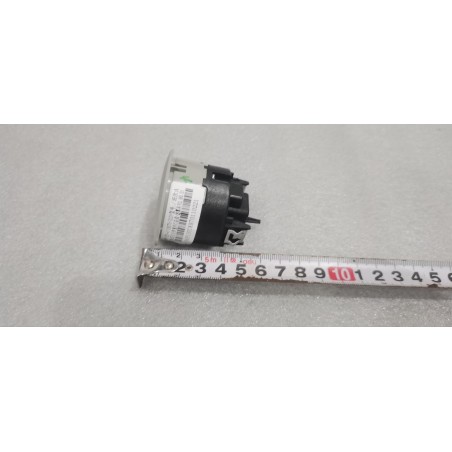 Lumière de côté arrière droit-fumée cendrée - BYD - 16472819-00
