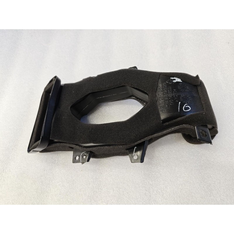 Conduit d'air de climatisation arrière niveau visage 3 - BYD - 16423794-00