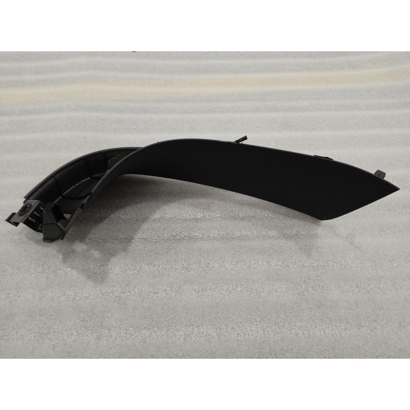 Blindage droit de couvercle de coffre - BYD - 16315065-00