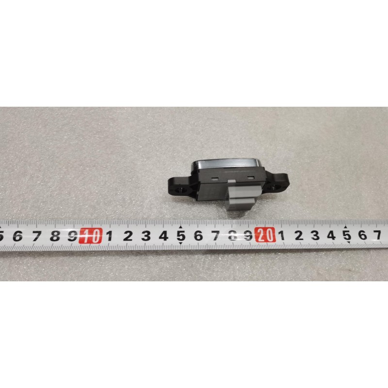 Commutateur de repose-jambes du conducteur - BYD - 16018161-00