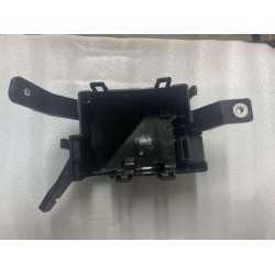 Support inférieur de boîtier de distribution électrique de compartiment avant - BYD - 12632539-00