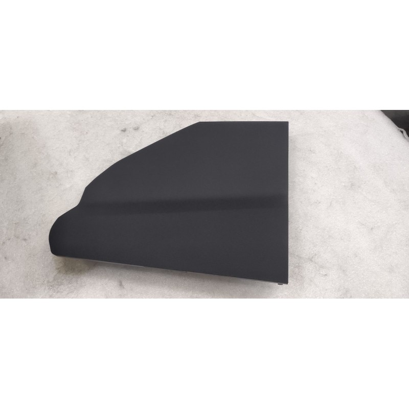 Blindage de console auxiliaire avant droite - BYD - 15936762-00