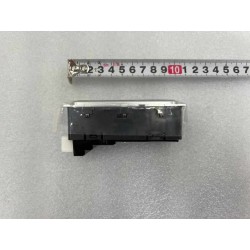 Plafonnier latéral arrière gauche - BYD - 12606298-00