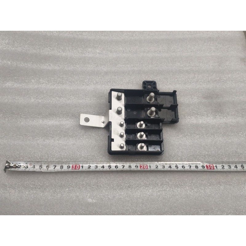 Corps de boîtier de distribution positive batterie 1 - BYD - 15855340-00
