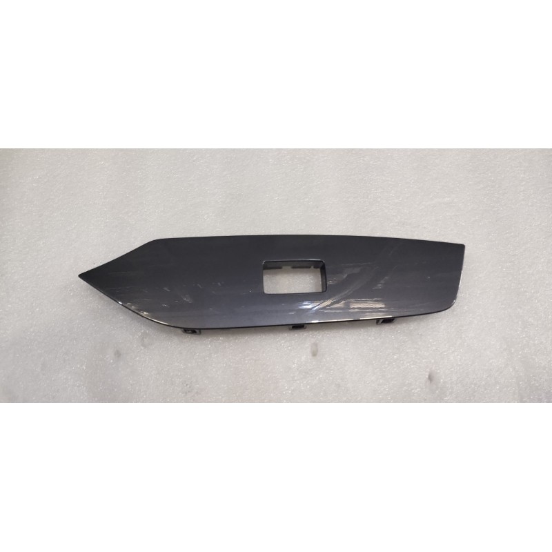 Commande lève-vitre de porte arrière gauche - Gris Xijing clair - BYD - 15793388-00