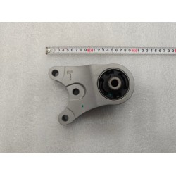 Support de fixation droite du groupe motopropulseur - BYD - 15744439-00