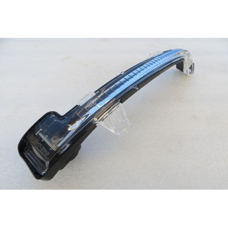 Répétiteur de clignotant de rétroviseur droit - BYD - 12472818-00