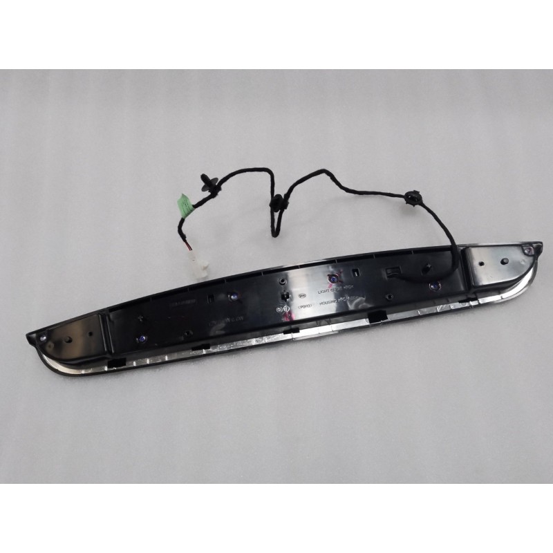 3ème feu stop - BYD - 15599733-00