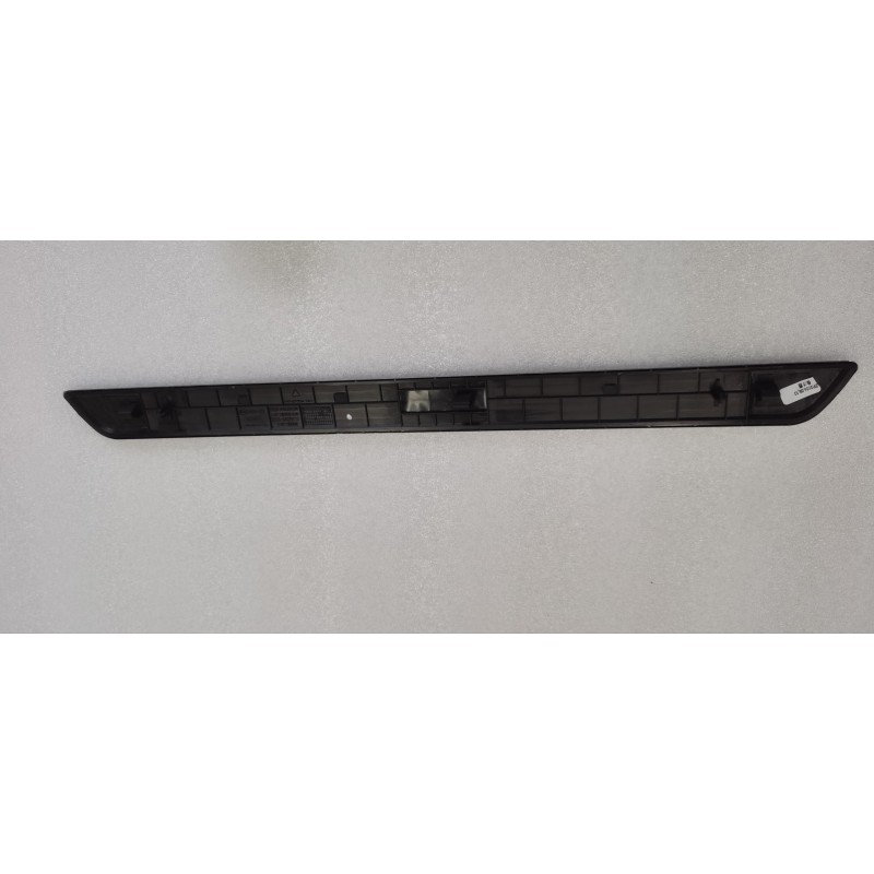 Panneau de seuil de porte avant gauche - BYD - 15465970-00