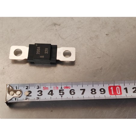 Fuse - LVK-200A-M 8 - 32V - 200a - BYD - 15439581-00