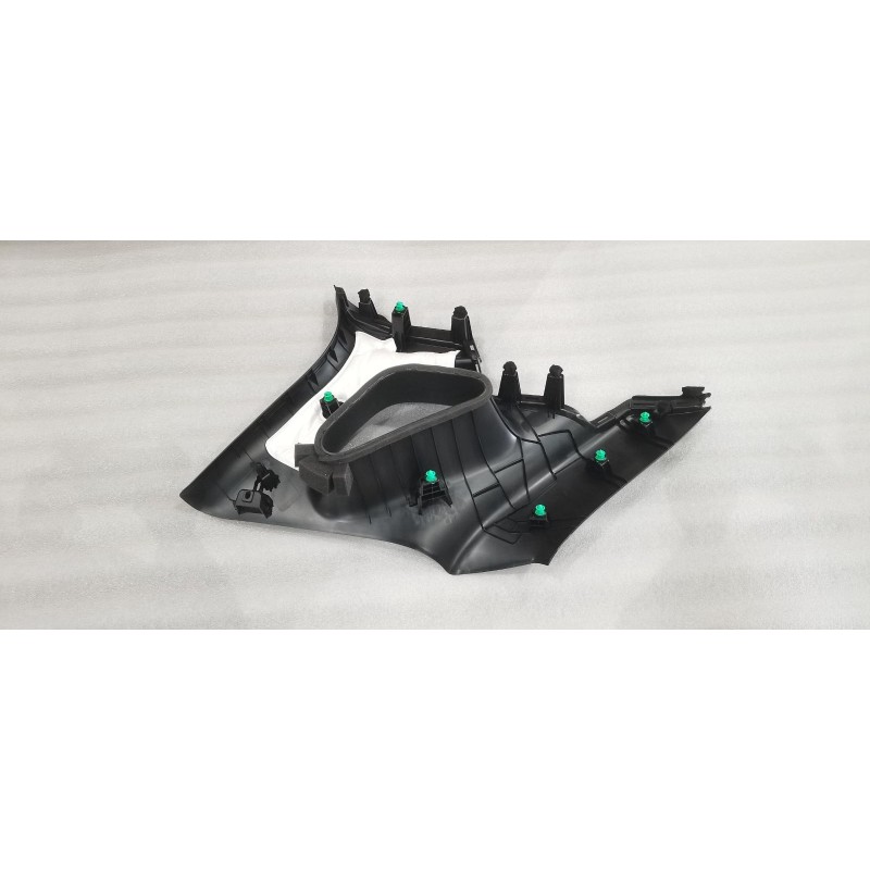 Bouclier supérieur du montant C droit - noir foncé 5 - BYD - 15423984-00