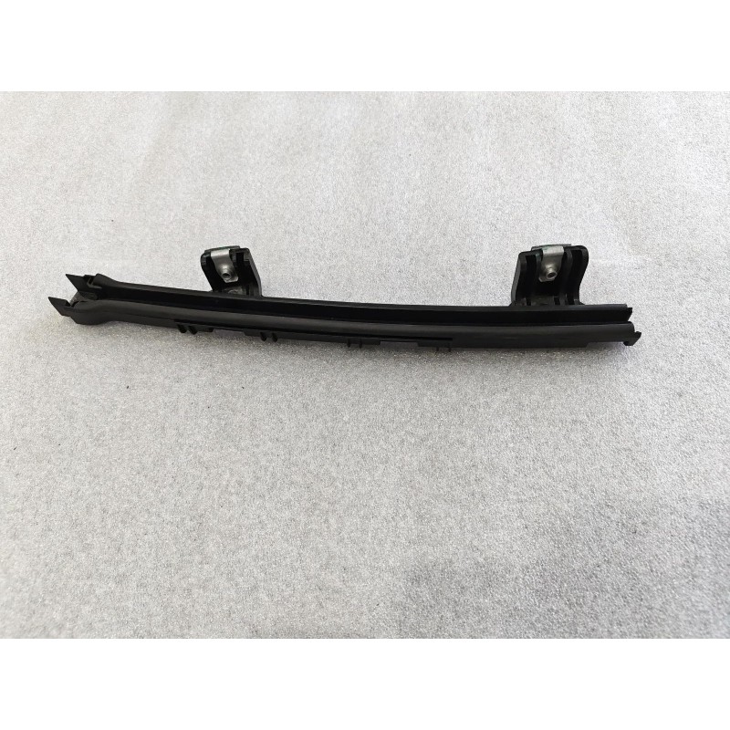 Glissière mobile et coulisse d'étanchéité de porte arrière droite (arrière) - BYD - 15410077-00
