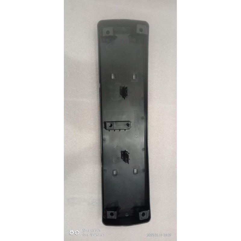 Siège de montage de plaque d'immatriculation de pare-chocs avant - BYD - 15305699-00