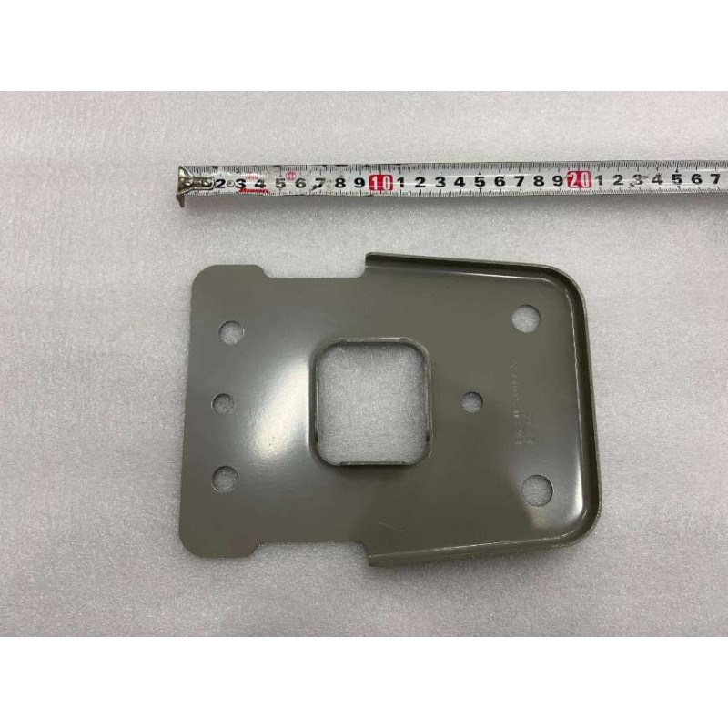 Plaque de renforcement de montage de la poutre du pare-chocs arrière - BYD - 15274979-00