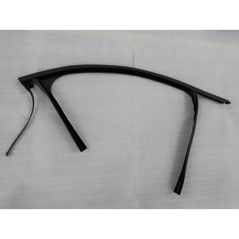 Coulisse de vitre de porte avant droite - BYD - 15228407-00
