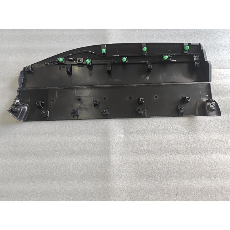 Panneau de bas de caisse de porte arrière gauche - BYD - 15182671-00