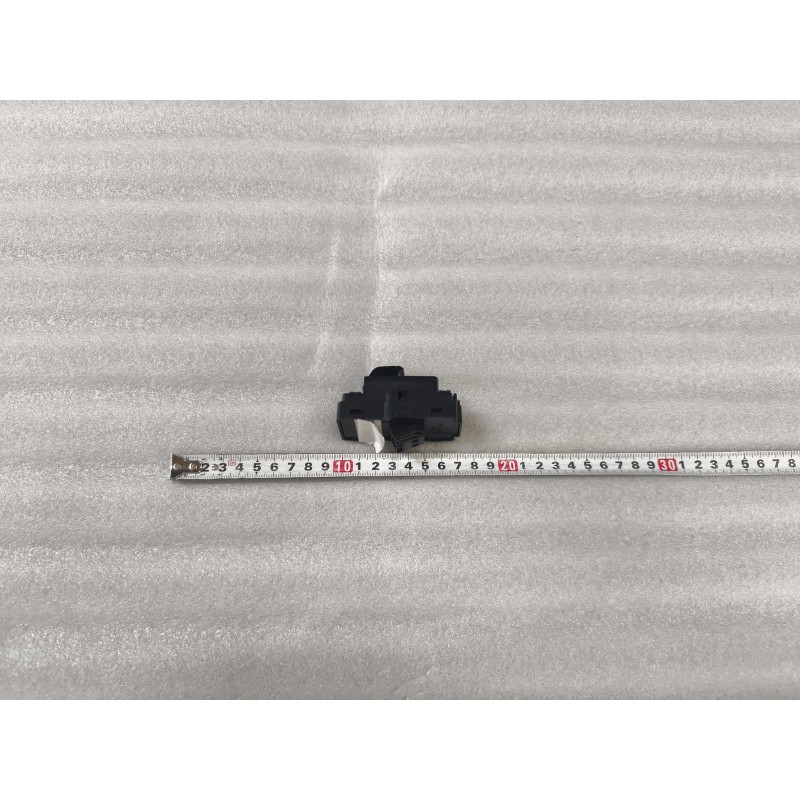 Interrupteurs de lève-vitre arrière - BYD - 15123324-00