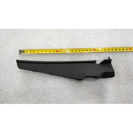 Garniture droit de couvercle d'aération - BYD - 14997063-00