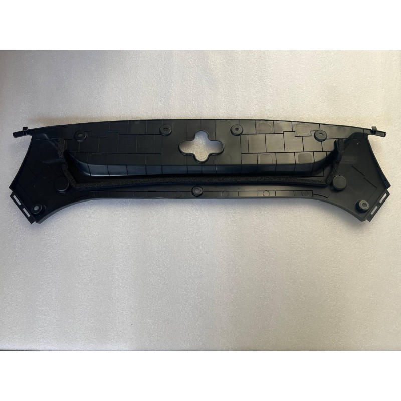 Couvercle supérieur de calandre - BYD - 14767848-00