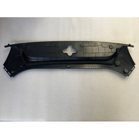 Couvercle supérieur de calandre - BYD - 14767848-00