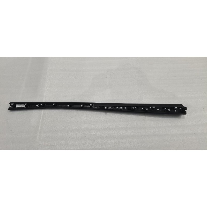 Garniture de revêtement droit du tableau de bord - noir foncé 5 - BYD - 14731404-00