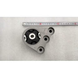 Support de suspension arrière du groupe motopropulseur - BYD - 14698240-00
