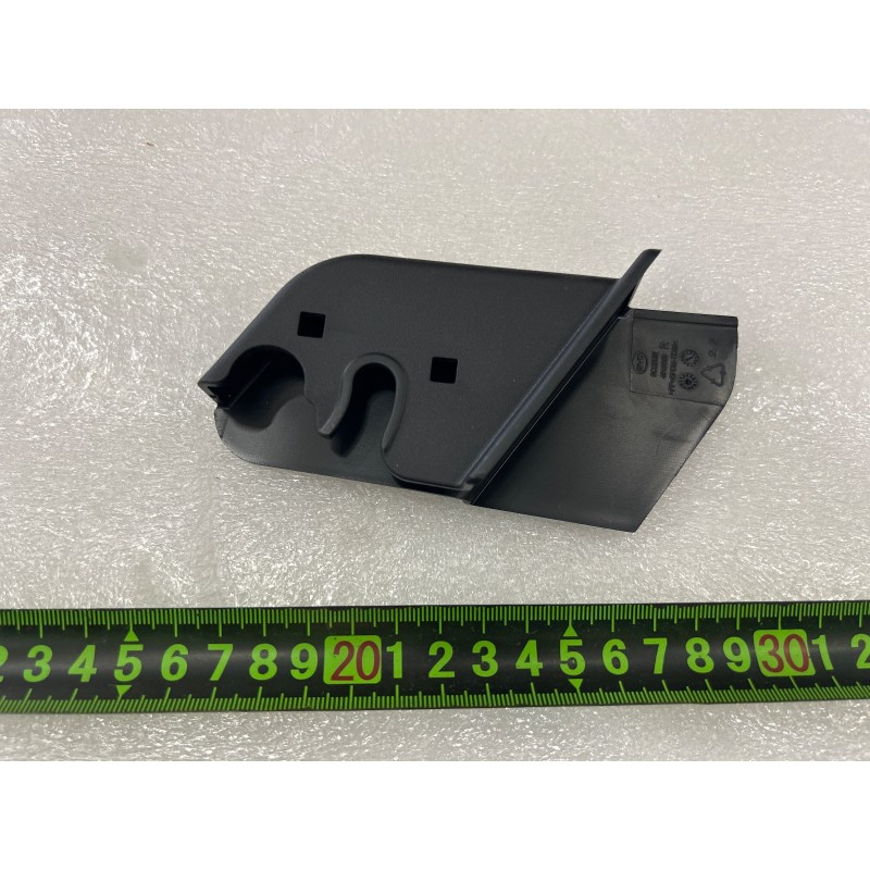 Cache de fixation droit d'accoudoir de siège deuxième rang - BYD - 20461255-00