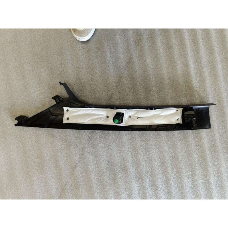 Bouclier supérieur, montant a, droit - BYD - 14120397-00