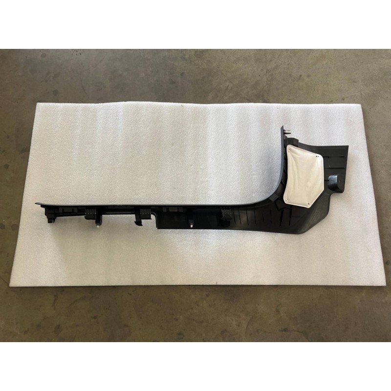 Plaque de protection du seuil avant droit - BYD - 14075399-00